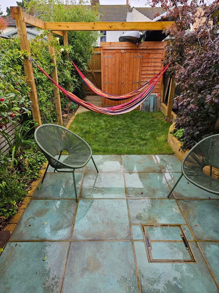 Blue porcelain paving